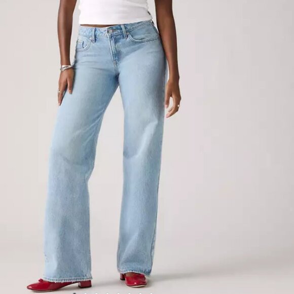 Levi's Low Loose Premium Jeans in Price is Right Light Wash Size 29x30 NWT - Picture 1 of 6
